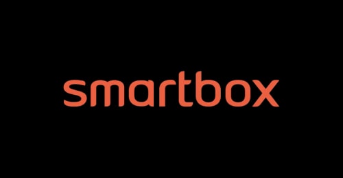 Logo de smartboxx sur fond noir.