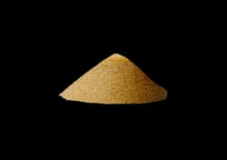 Pile de sucre de canne non raffiné Golden Caster de la marque La Route du Sucre. Type de sucre coulant d'une grande fluidité, au goût de sucre de canne