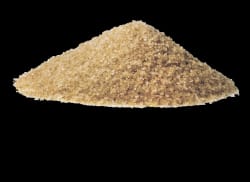 Pile de sucre de canne non raffiné Fine Demerara de la marque La Route du Sucre. Type de sucre coulant, au goût naturel de mélasse de canne