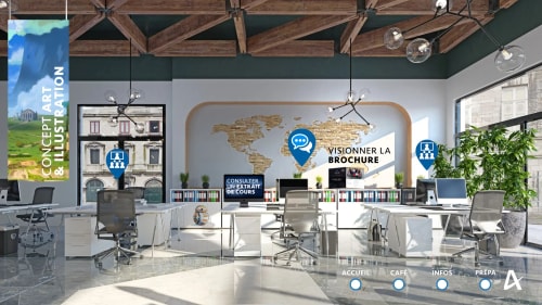 Bureau moderne avec plusieurs postes de travail, chaises de bureau, grandes fenêtres laissant entrer la lumière naturelle, plante verte, décoration murale avec une carte du monde en bois, lampes suspendues au plafond en bois, et plusieurs icônes bleues indiquant différentes actions comme consulter un extrait de cours et visionner la brochure.