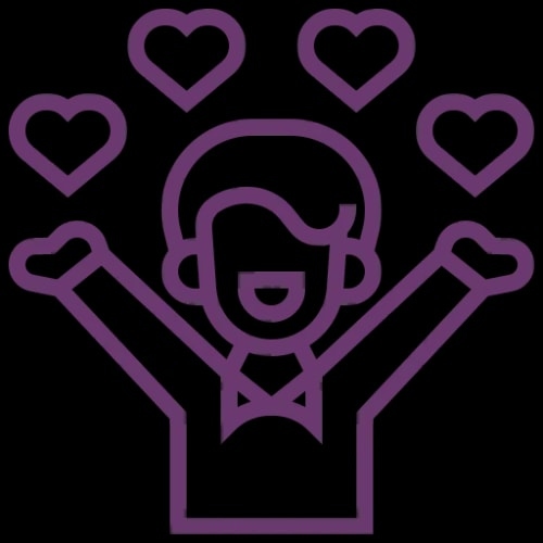 Personne joyeuse avec les bras levés entourée de cœurs symbolisant l'amour ou la satisfaction