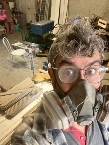 Portrait photo de Jean-Paul Santamaria portant un masque