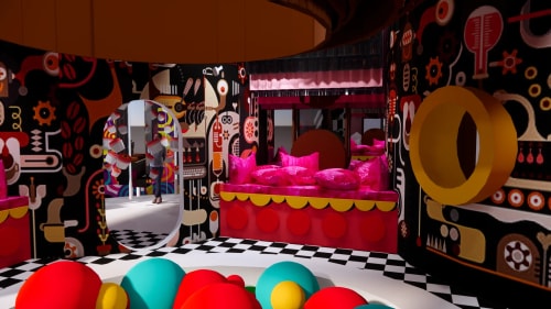 Intérieur coloré avec des murs décorés de motifs abstraits noir rouge jaune, un canapé rouge avec des coussins roses vif, un miroir ovale reflétant une personne debout, un sol en damier noir et blanc et des balles multicolores au premier plan.