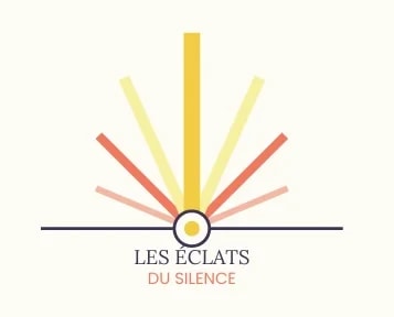 Logo avec un cercle central d'où rayonnent cinq barres verticales de différentes couleurs. Texte écrit en dessous : « LES ÉCLATS DU SILENCE ».
