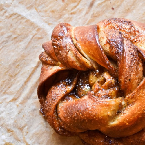 Roulé à la cannelle de Pastel Bakery à Paris 9e, proche Saint-Lazare