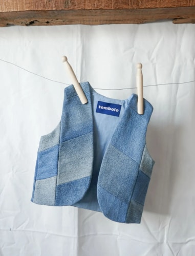 Marque de mode éco-responsable pour bébé. Tombolo fabrique des vêtements et des objets textiles en France. L'atelier réalise des pièces uniques et en petites éditions à partir de textiles durables et recyclés en Ille-et-Vilaine.