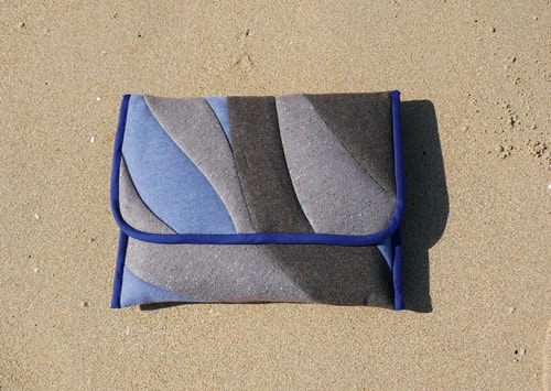 Designer textile bretonne, marque de mode éco-responsable. Tombolo fabrique des vêtements et des objets textiles en France. L'atelier réalise des pièces uniques et en petites éditions à partir de textiles durables et recyclés en Ille-et-Vilaine.