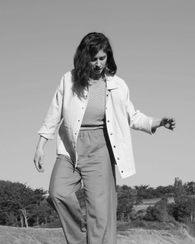 Marque bretonne de mode éco-responsable pour bébé. Tombolo fabrique des vêtements et des objets textiles en France. L'atelier réalise des pièces uniques et en petites éditions à partir de textiles durables et recyclés en Ille-et-Vilaine.