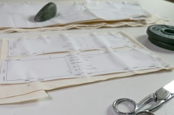 Designer bretonne | Mode durable, vêtements réalisées à partir de textiles biosourcés et recyclés. Fabriqué en Bretagne.