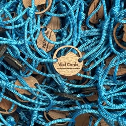 Bracelet en bois personnalisé. Bracelet sur mesure. Goodies durable. Cadeau entreprise durable.