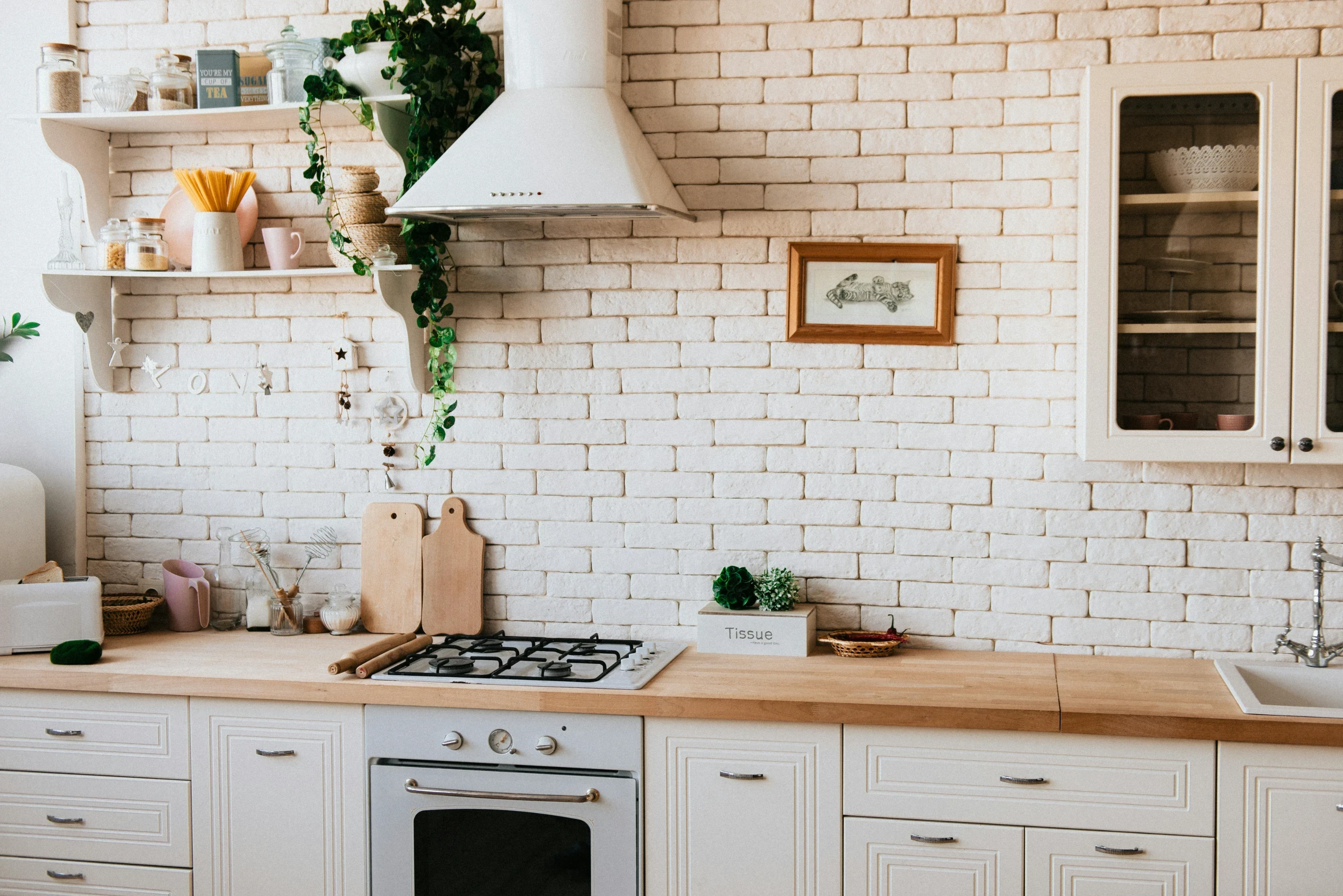 Home Organising : Les 10 bonnes habitudes à adopter pour un appartement (et un esprit) bien organisés