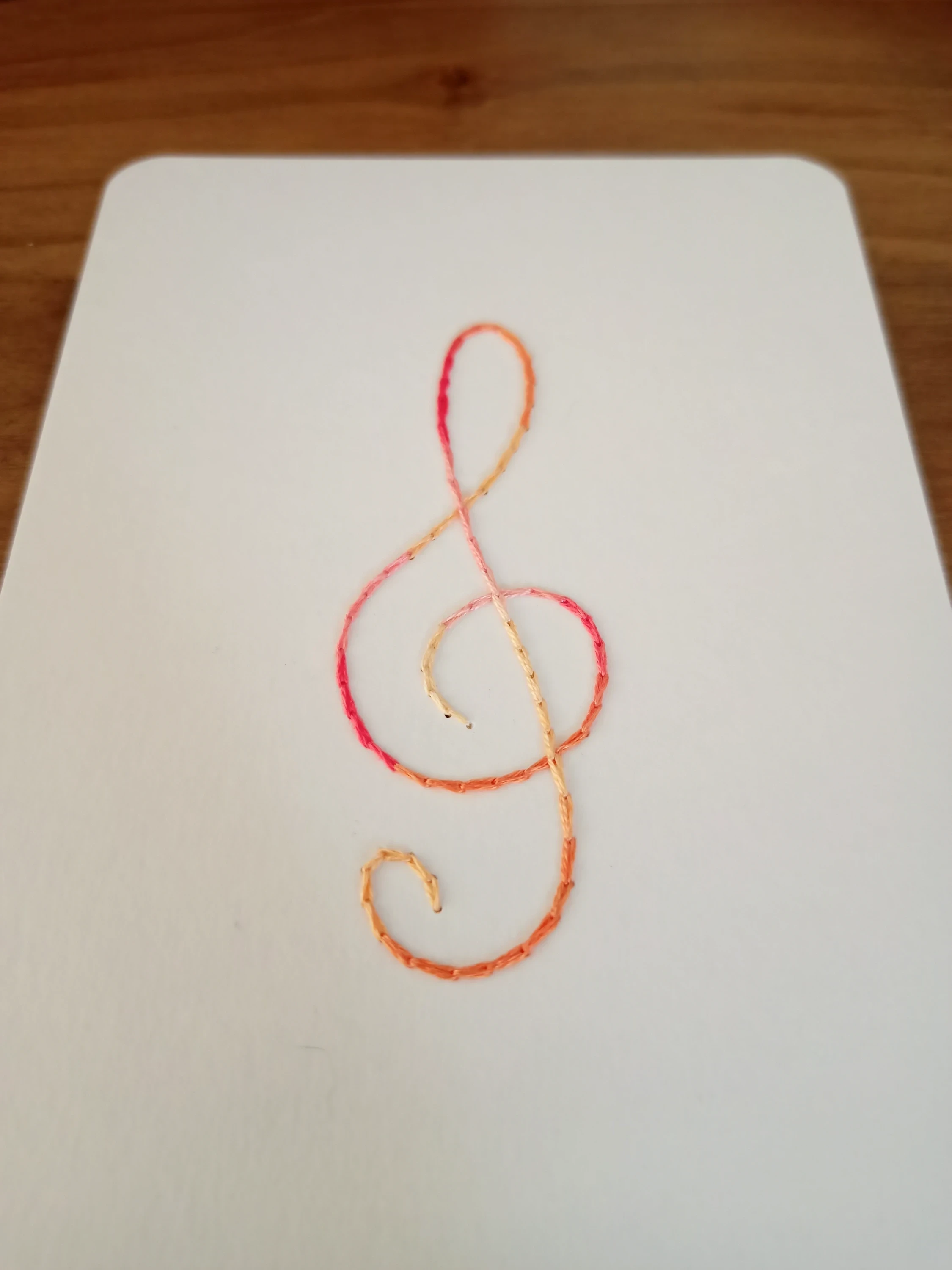 clé de sol · mini-broderie sur papier