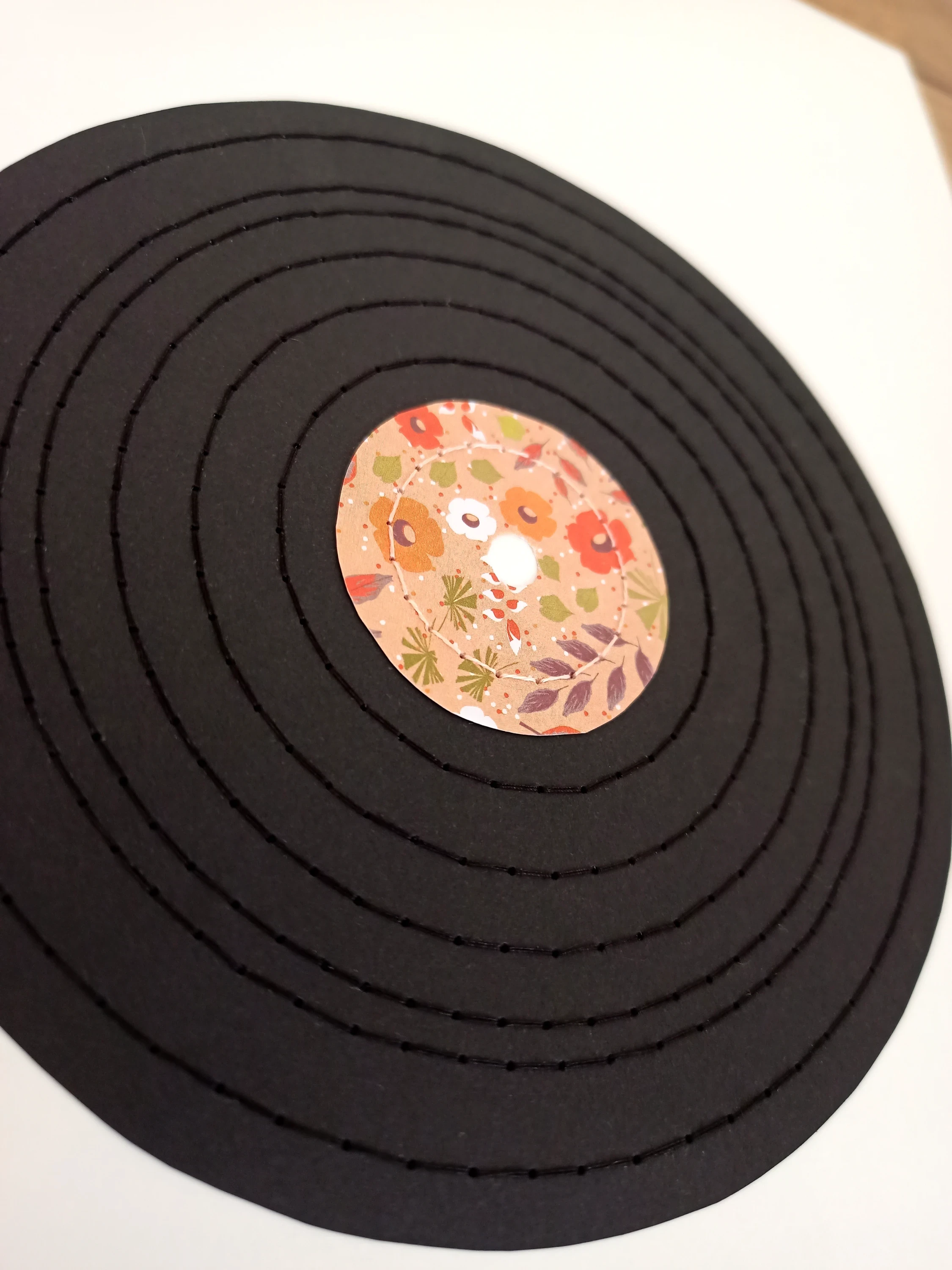 vinyle · affiche brodée