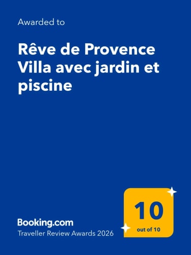 Badge Booking.com des Traveller Review Awards 2026 : « Rêve de Provence, Villa avec jardin et piscine », note de 10 sur 10.