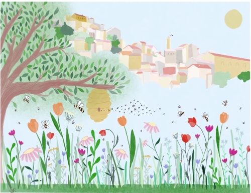 Calendrier 2026 illustré d’un paysage coloré avec arbres, maisons, fleurs et papillons, sur fond pêche.