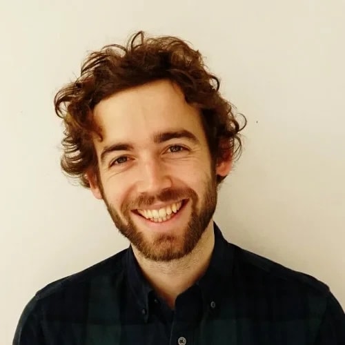 Portrait photo de Nathanaël Westphal, fondateur de NSW Conseil et engagé dans le développement durable.