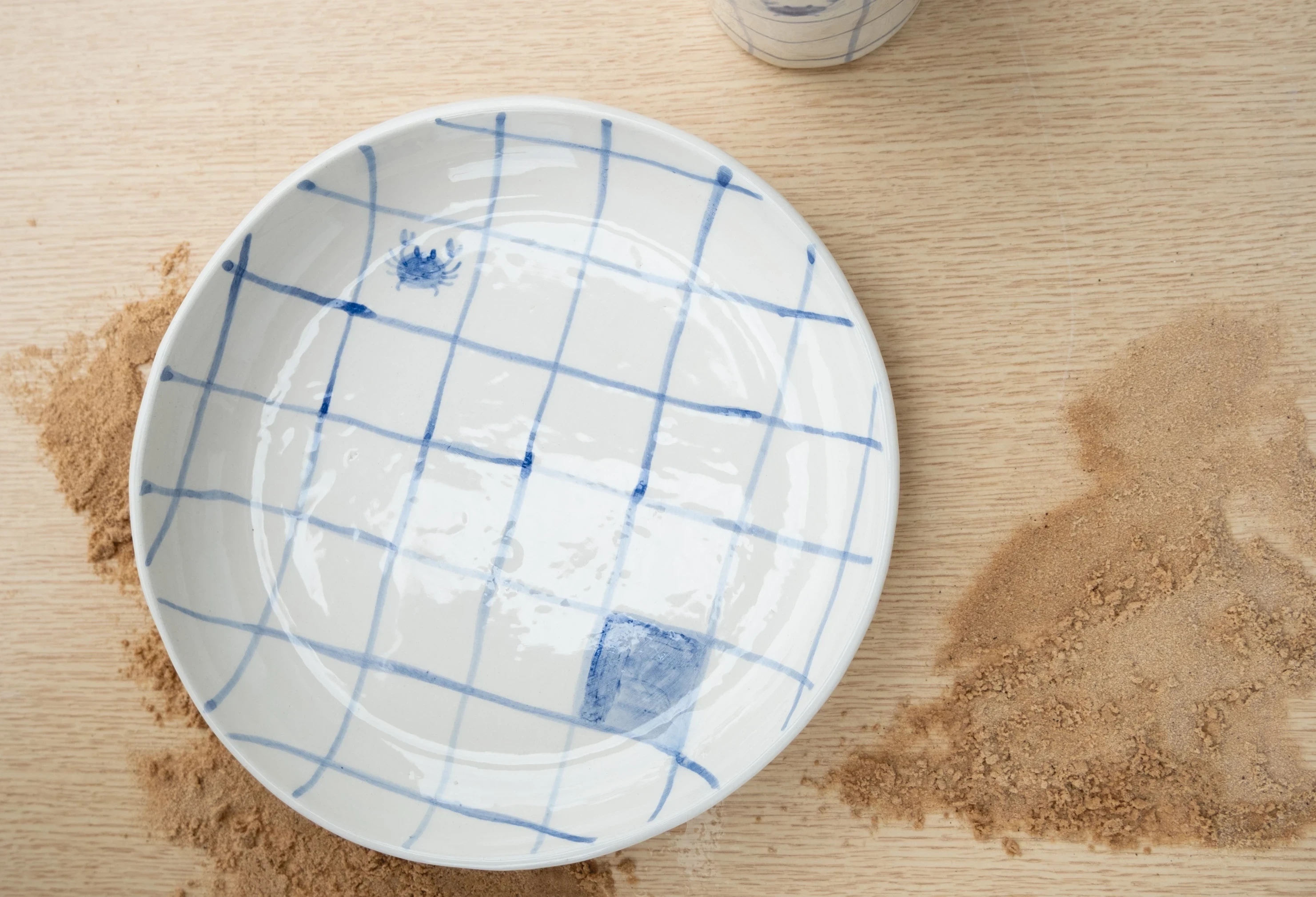 Assiette à carreaux