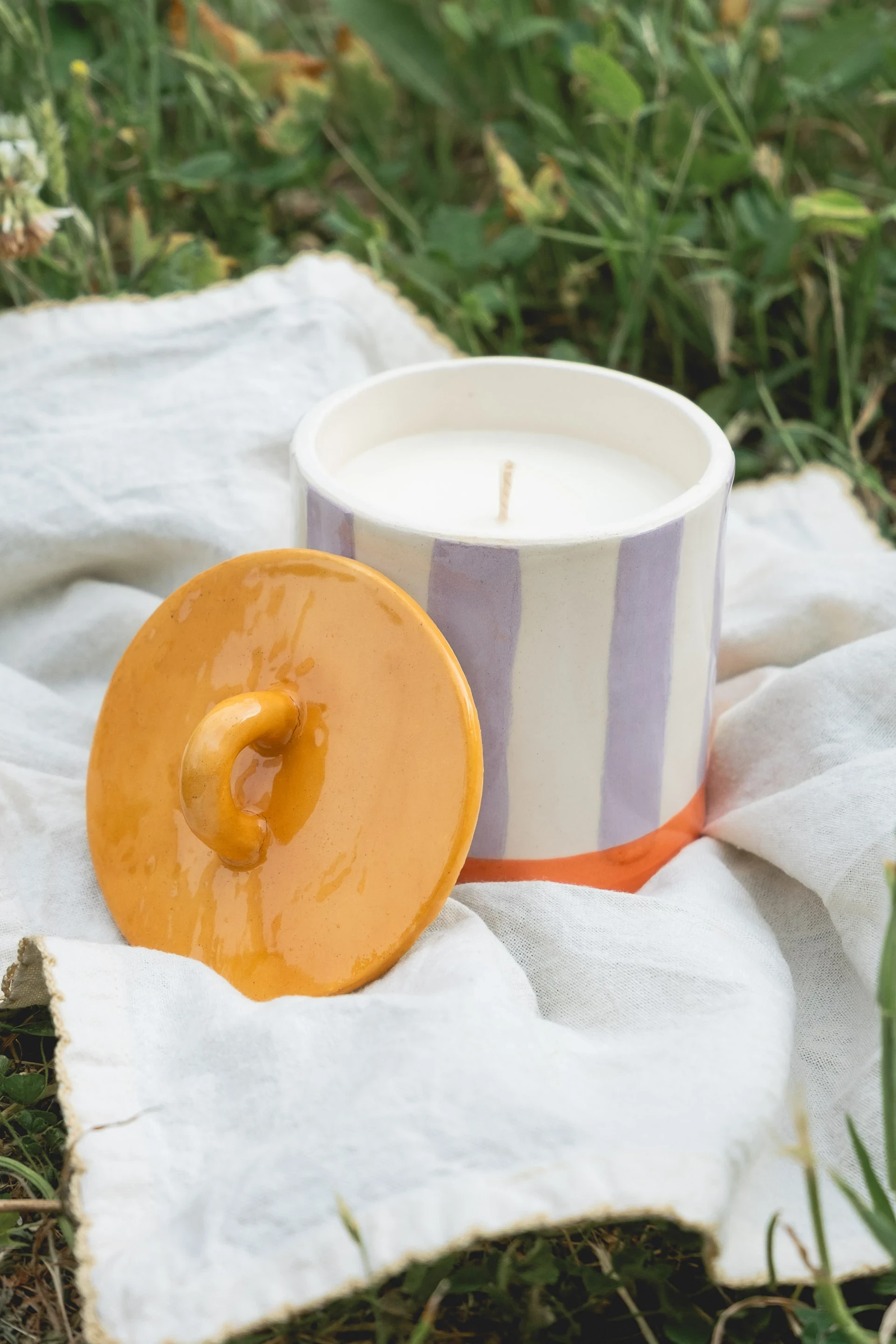 Bougie "Linge au soleil" 220g + Mystery bird 