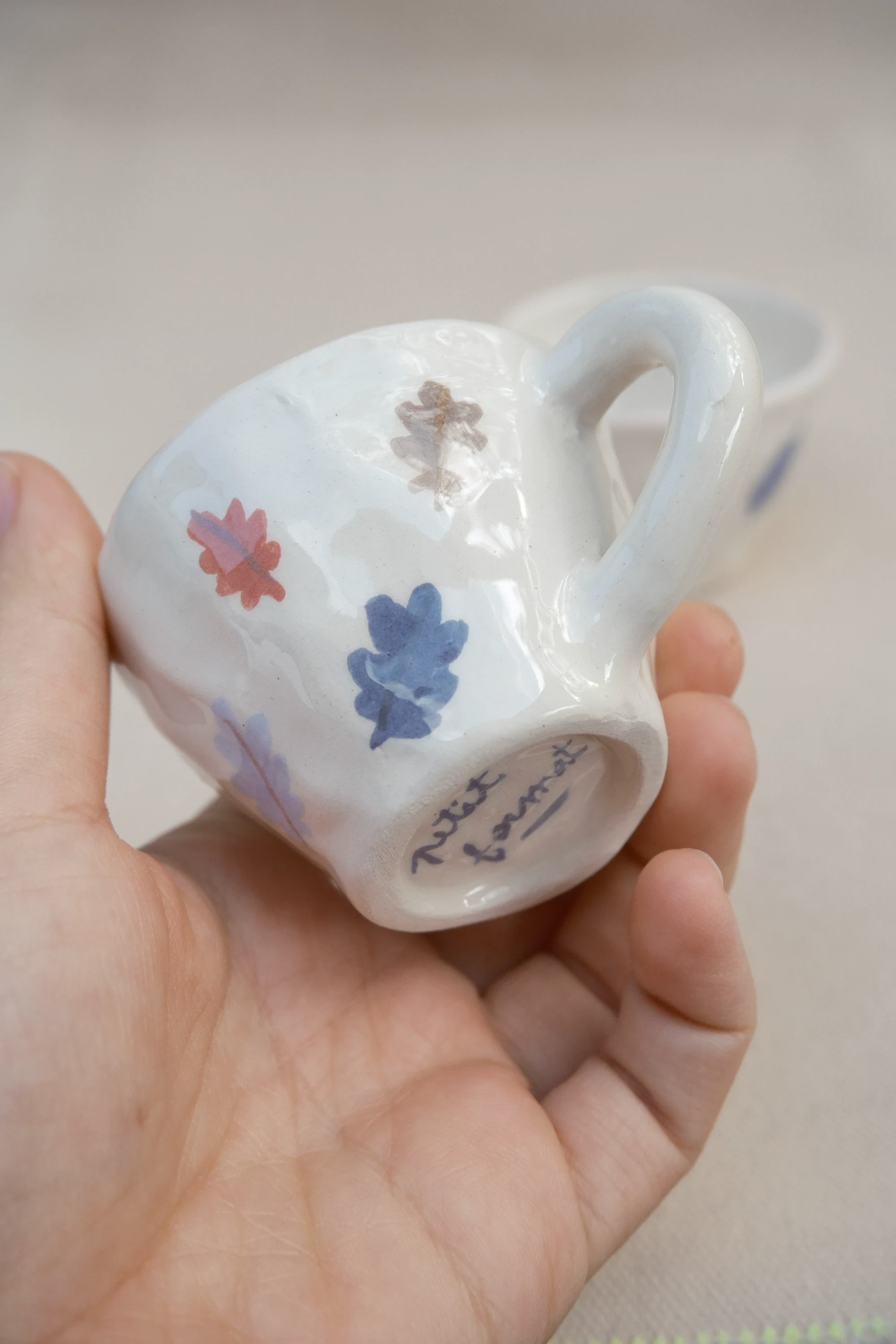 Tasse expresso feuilles d'automne