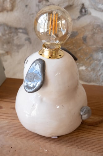 Lampe chien noir