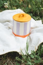 Bougie "Linge au soleil" 220g + Mystery bird