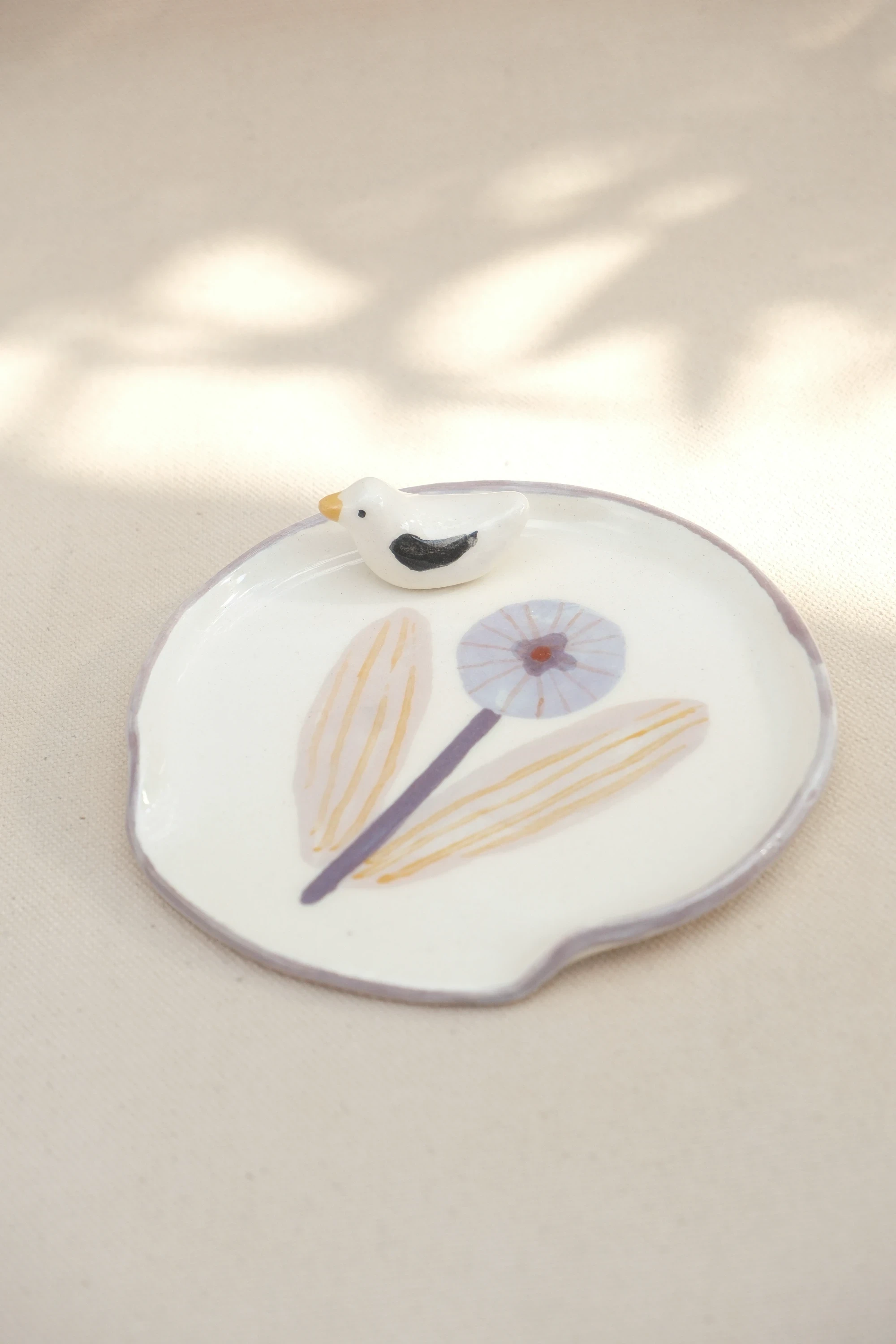 Repose cuillère fleur violette