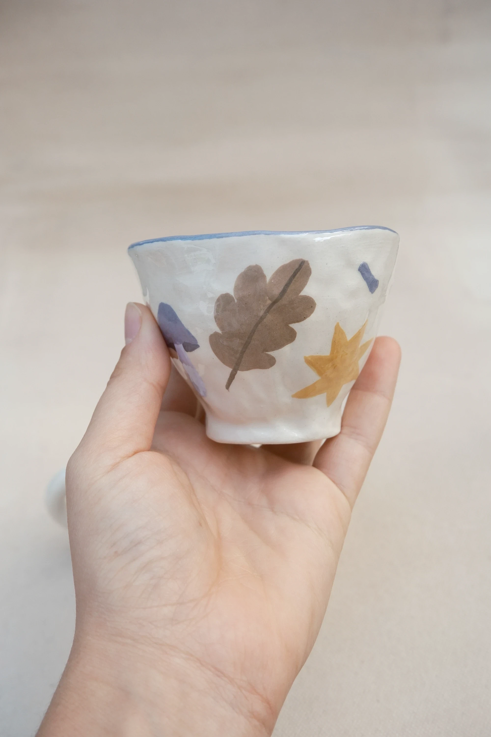 Tasse croquis d'automne