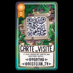 Carte de jeu « Grimoire Originel » illustrée avec un livre magique ouvert, des créatures fantastiques et des effets de texte expliquant un bonus de score lié à la série L'Aventure.