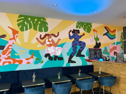 Affiche pour l'événement HÉRITAGES à Nantes, illustrée avec des portraits colorés de personnes diverses, entourés de fleurs, annonçant des discussions, DJ sets, open mic et ateliers pour enfants.