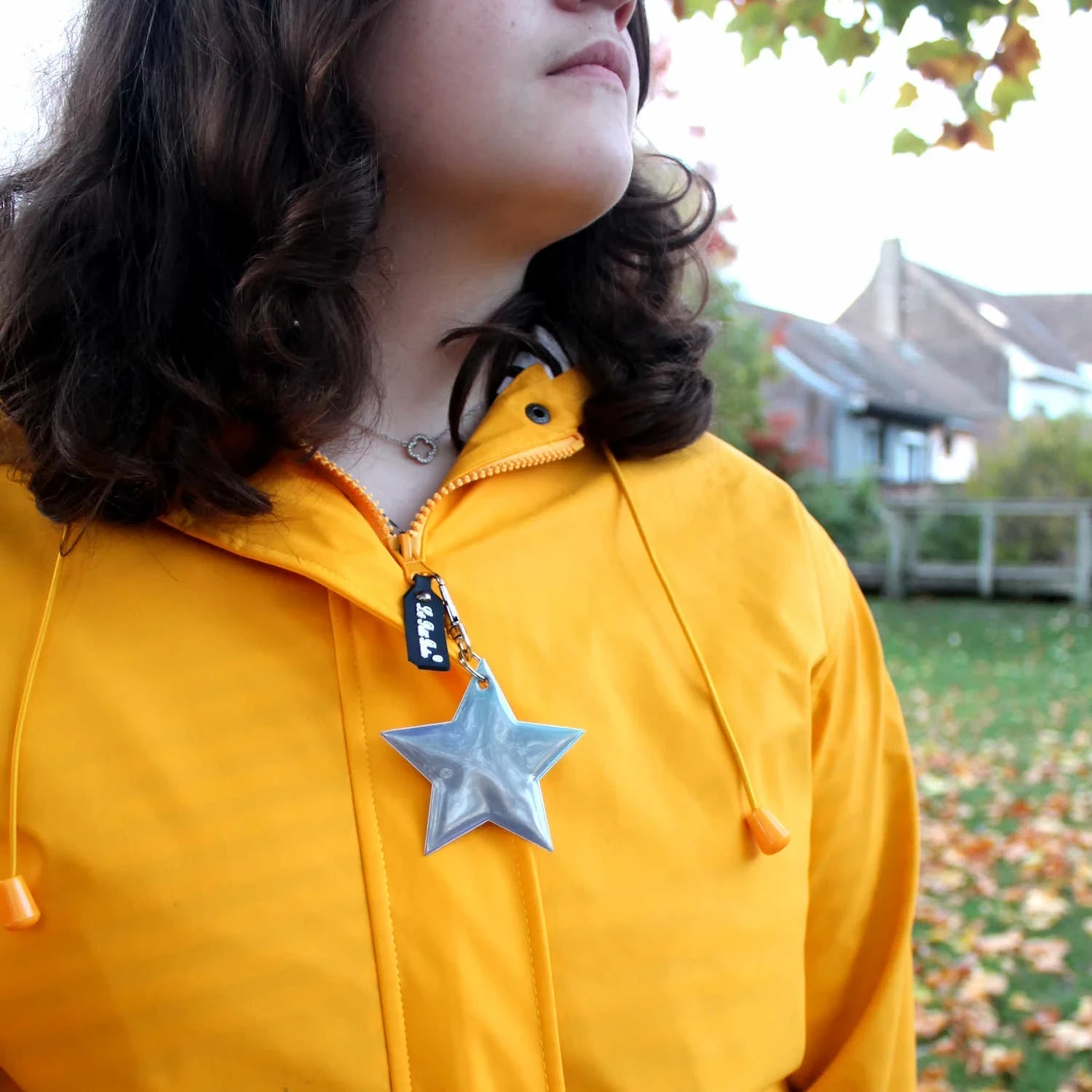 Réflecteur étoile avec une serrure en métal