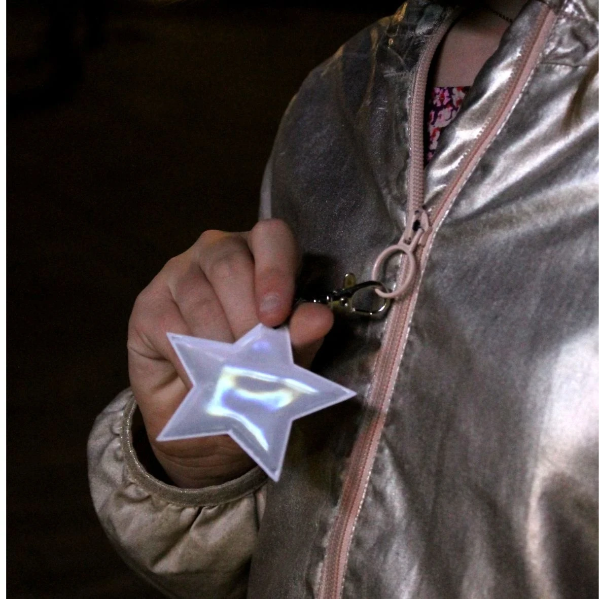 Réflecteur étoile avec une serrure en métal