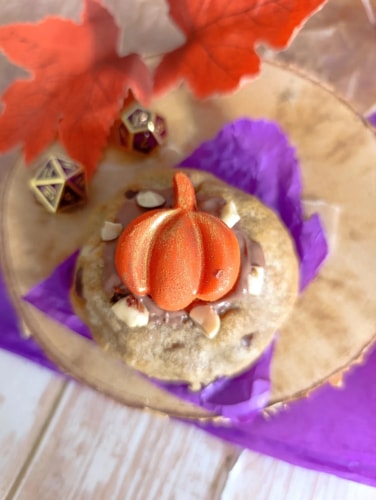 Cookie cacahuètes, pépites de chocolat noir et cœur beurre de cacahuètes