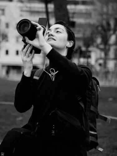 cadreuse et vidéaste pour documenter une action artiviste