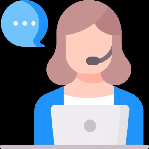 Une représentante du service client avec un casque et un ordinateur portable, parlant dans un microphone avec une bulle de discussion en arrière-plan pour l'assistanat