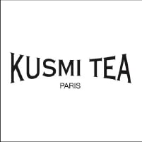 Logo de Kusmi Tea Paris en lettres noires sur fond blanc